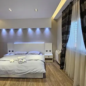 Apartment Aura Skanderbeg Square, Tirana